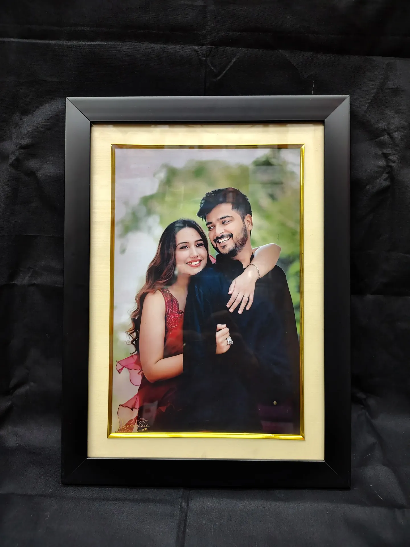 WOODEN GLASS PHOTO FRAME